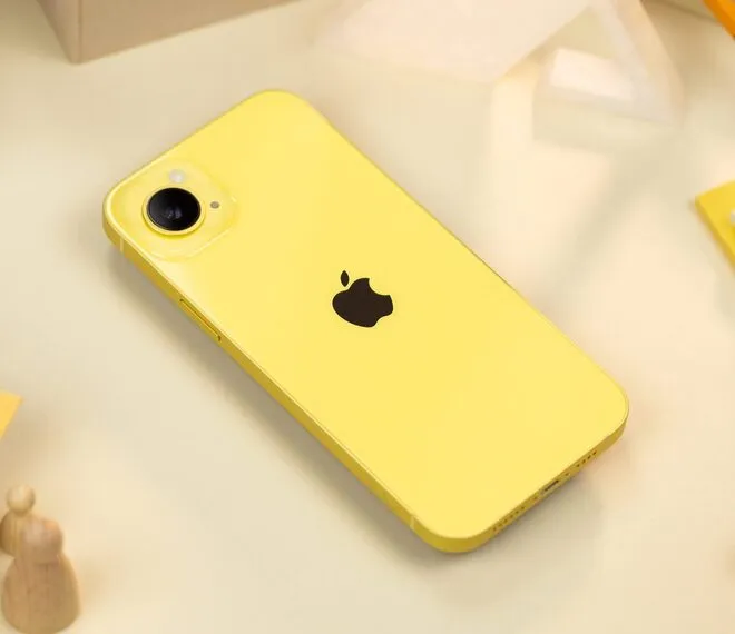 Появились изображения чехла для iPhone SE 4: ожидаются изменения в дизайне дисплея и камеры